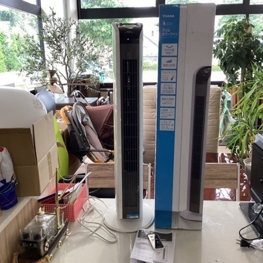 万代店　倉庫　YUASA スリムタワーファン　2019年製　DYT-T7790YFR