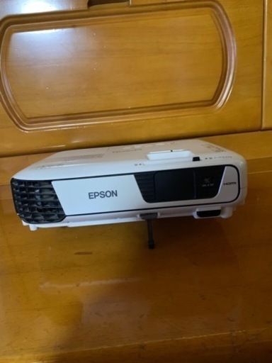 EPSON  EB-S31プロジェクター【引き渡し者確定】
