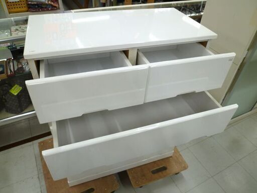 チェスト エナメル調 幅79×奥行40×高さ98.5cm 5段 ホワイト 収納タンス 収納家具 箪笥 苫小牧西店