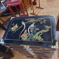 【愛品倶楽部柏店】黒漆塗り　 花鳥図金彩キャビネットの画像