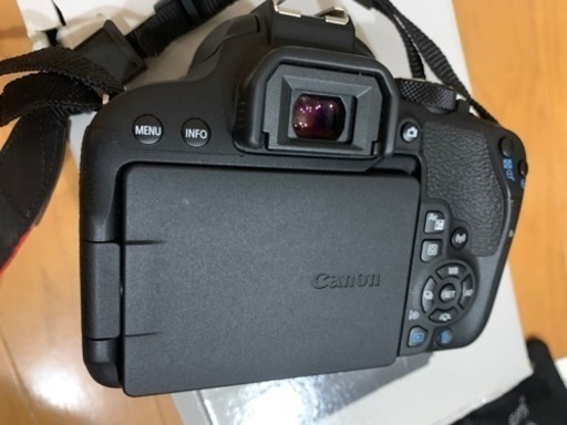 《かなり美品》Canon EOS Kiss X9i wズームキット