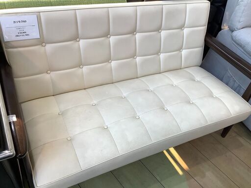 【トレファク花小金井店】カリモク60/kチェア/2シーター/2人掛けソファ/ホワイト/ﾖｺﾞﾚ有/中古家具/武蔵野市/小平市/小金井市/国分寺市/杉並区/買取/販売