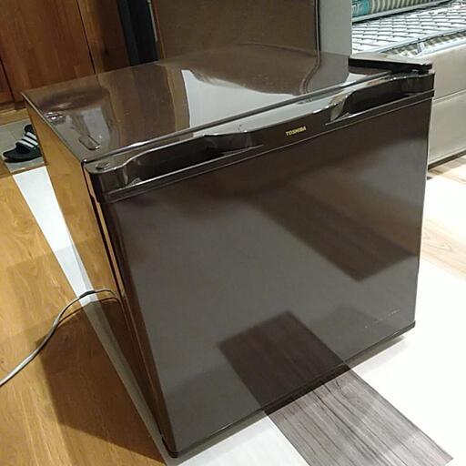 徐々に値下げします。子供部屋やおしぼり用に　TOSHIBA冷蔵庫26L
