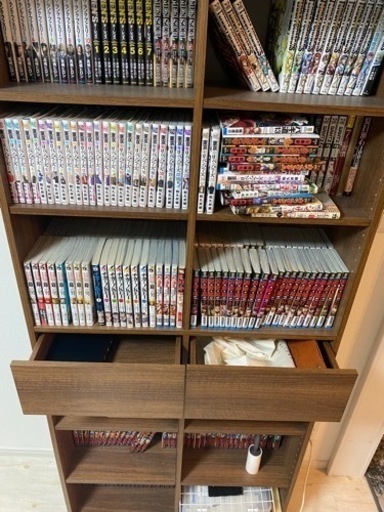 『本棚・コミックラック』