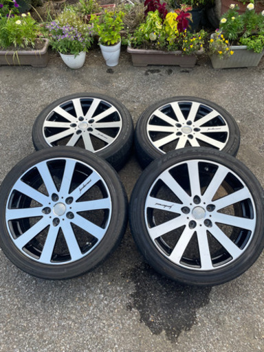 値下げしました18インチベネルディコスミック逆ゾリタイヤホイール4本セット。