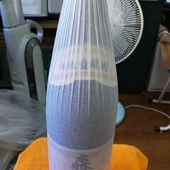 未開封 さつま名産 本格焼酎 森伊蔵　1.8ℓ かめ壺焼酎 25度