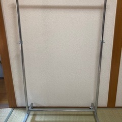 ハンガーパイプ① ハンガーラック　受け渡し予定者決まりました