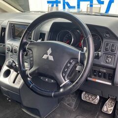 四駆のミニバンですよ！！