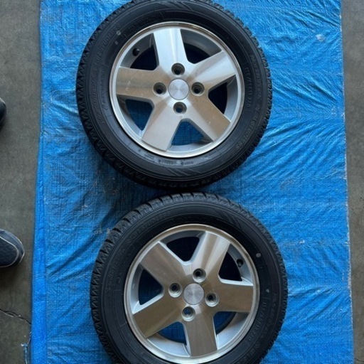 スタッドレスタイヤ　4本セット155/65r13