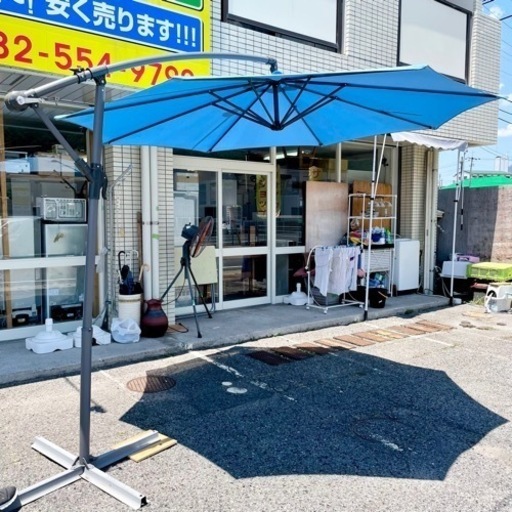 【屋外展示品‼️】定価16,500円♪ ハンギングガーデンパラソル2 オープンカフェ風 ライトブルー♪