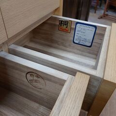【愛品倶楽部柏店】値下げしました　府中家具/松岡家具製造　シャメル　楢材２列４段チェスト　の画像