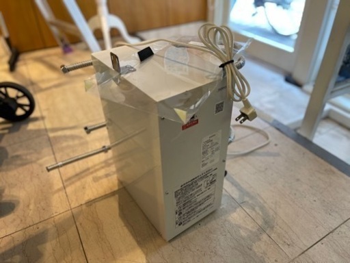 【中古】TOTO 電気温水器　RESK06A2 5.8L【引取り限定】