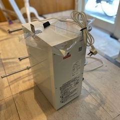 【中古】TOTO 電気温水器　RESK06A2 5.8L【引取り限定】
