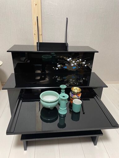 ★☆ 一回使用 黒塗り祭壇 蒔絵付き、経机、写真立て、元箱、組み立て説明書付き ☆★
