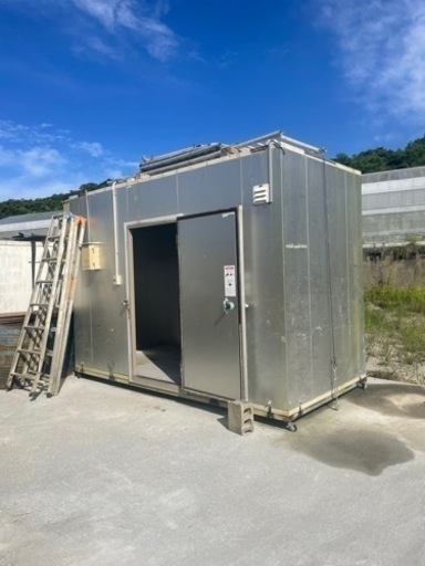 ２坪倉庫売ります。