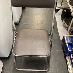 ☆中古￥600！【会員価格￥500】折りたたみパイプ椅子　家具　...