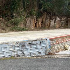 田川市夏吉 岩屋第一鍾乳洞前の敷地を駐車場・資材置き場としてお貸します - 田川市
