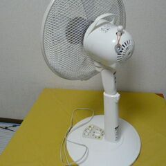 問い合わせ多数につき一旦停止します。：：：H４）YAMAZEN　山善　扇風機YLY—C303　0円の画像
