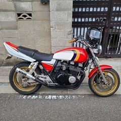 XJR400