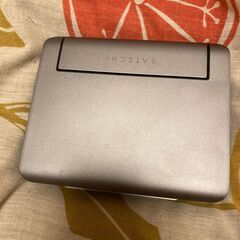 SatechiアルミニウムハブとUSB-C折りたたみ式タブレット...