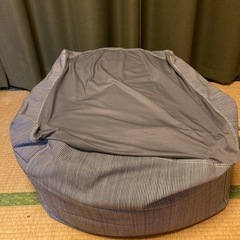 古い無印良品の体にフィットするソファ