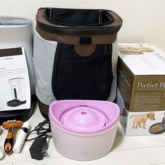 別売り可　猫　自動給餌器　2台　おまけいろいろ