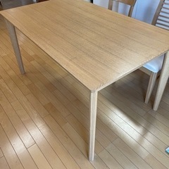 ダイニングテーブル（ニトリ）お譲りします
