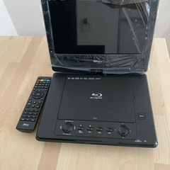 ポータブルDVDプレーヤー