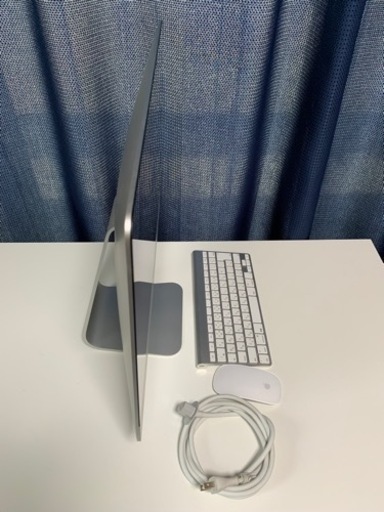 Apple iMac Core i5・8G・1128G SSD+HD・21.5