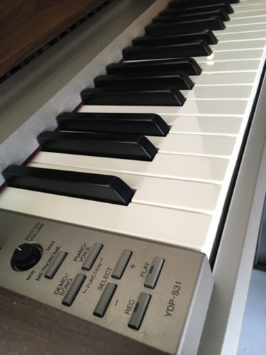移転リニューアルセール　表示価格より5000円引き　7月10日まで　e1　YAMAHA アリウス YDP-S31 2011年製電子ピア