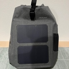 【タフで濡れない発電バッグ】IPX7の強化防水・発電効率23%ソーラーリュック