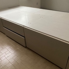 シングルベッド　収納・コンセント付　美品　ニトリ　の画像