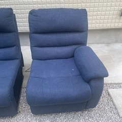 ニトリのリクライニング3人掛けソファの画像