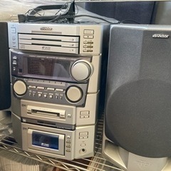MDコンポ１つ、CDラジカセの計2つのオーディオ