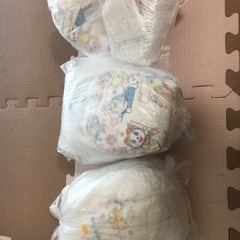 交渉中　Lサイズおむつ　17枚　袋から出してます、未使用の画像