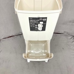 ゴミ箱　ダストボックス　分別用ペダルペール(2段)  33L  ニトリ　ナチュラル　19L + 16Lの画像