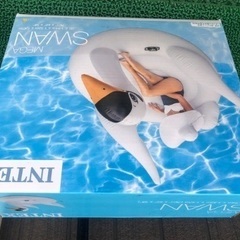 メガ スワン MEGA SWAN 巨大 浮き輪 海遊び プールの画像