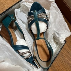 厚底サンダルの画像