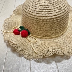 新品未使用品　麦わら帽子とポシェットのセットの画像
