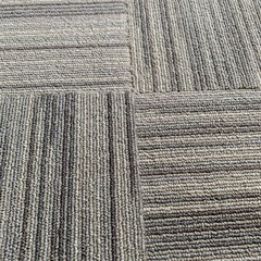 【取引中】東リ スクエアタイルカーペット【15枚セット】の画像