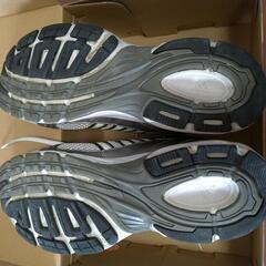★訳あり格安★アディダスランニングシューズ27cmの画像