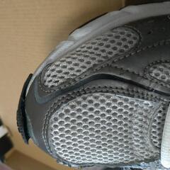 ★訳あり格安★アディダスランニングシューズ27cmの画像