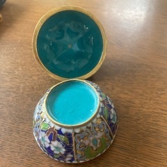 りんご型の可愛い七宝焼の小物入れの画像
