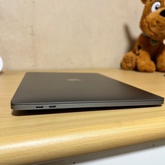 さらにお値引き中MacBook Pro 13.3 スペースグレイ2019 touch barの画像