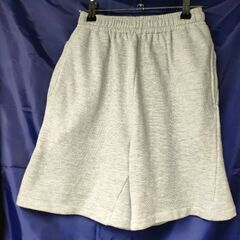 スウェット系の短パン