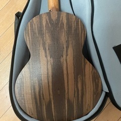 Sheeran by Lowden S-01 の画像