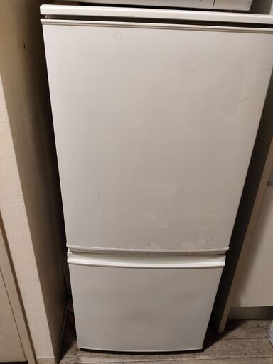 Fridge  冷蔵庫