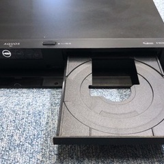 IPK-176【美品】SHARP シャープ HDD ブルーレイディスクレコーダー Blu-ray 2017年製 BD-NW1100 通電確認済み B-CAS リモコン付きの画像