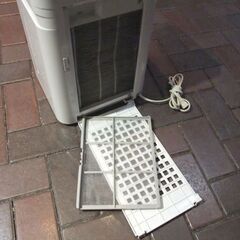 使用感あり FUJITSU 加湿脱臭機 マイナスイオンUV PLAZION DAS-303A -W 2012年製 札幌市東区 新道東店の画像