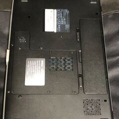 「DELL VOSTRO 1015」Win10 ＆ Office2010インストール済 / Cel-Dual-Core T3500(2コア/2スレッド) / メモリーは４GB / HDD-320GB / DVDスーパーマルチドライブ搭載 / Webカメラ / 無線LAN / Bluetooth / 大画面15.6型ワイド非光沢液晶搭載ノートPC / バッテリー使用可  中古美品 の画像